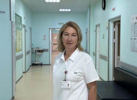 ​Медсестра из Сургута вернула к жизни 86-летнего отца