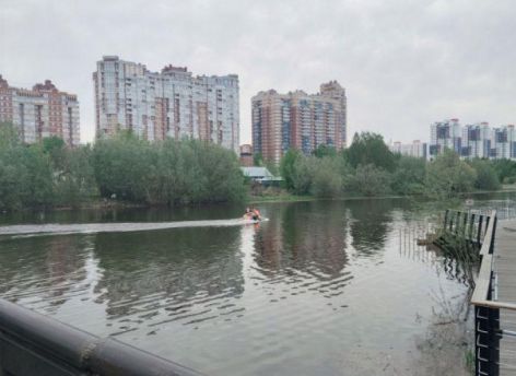 Сургутские спасатели вытащили из Саймы тонущего ребенка