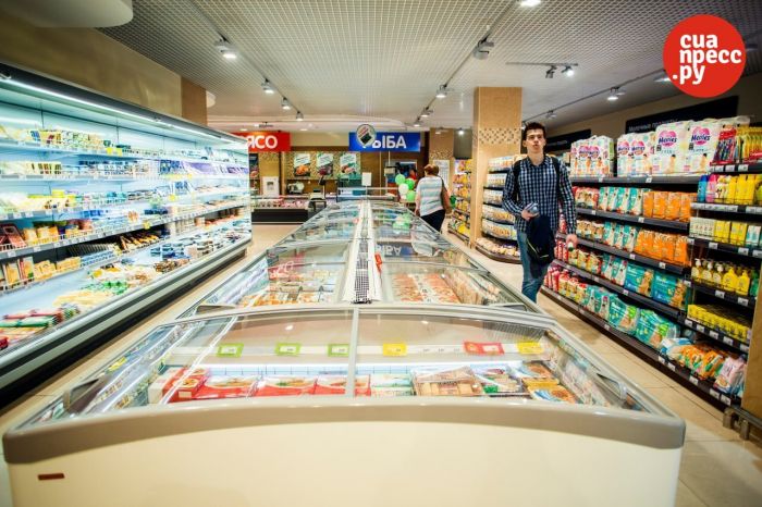 ​Торговых объектов в Сургуте почти на 20% больше норматива