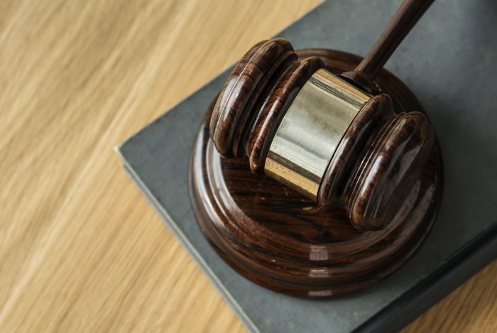 ​Жительницу Сургута осудили за фиктивную регистрацию 75 человек