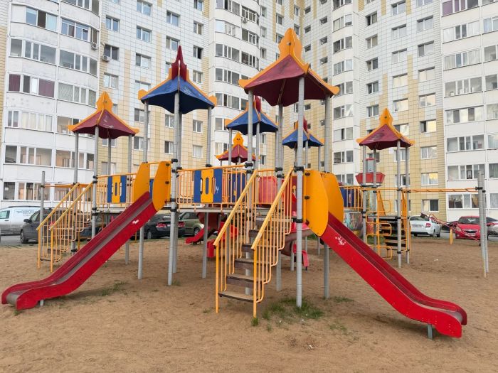 В Сургуте проверили 200 детских площадок — нарушения нашли на каждой третьей