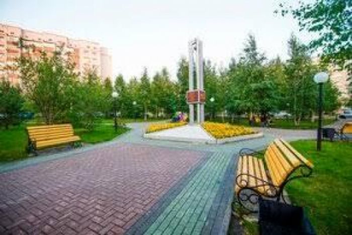 В Сургуте подростки избили мужчину в сквере после просьбы не кидать петарды