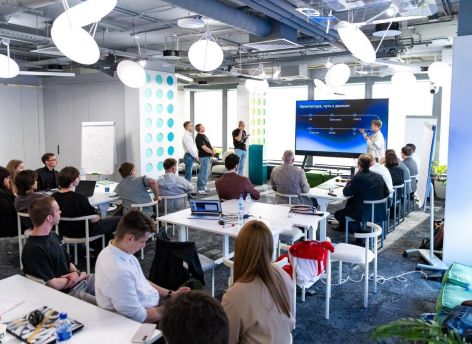 ​Сбер и Группа Синара разработали более 40 сценариев применения GigaChat в промышленности